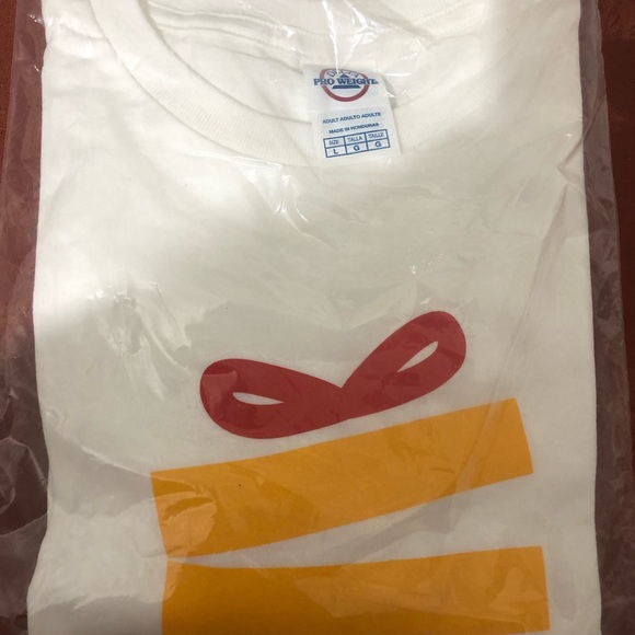 McDonald’s Christmas T-Shirts - Picture 4 of 5